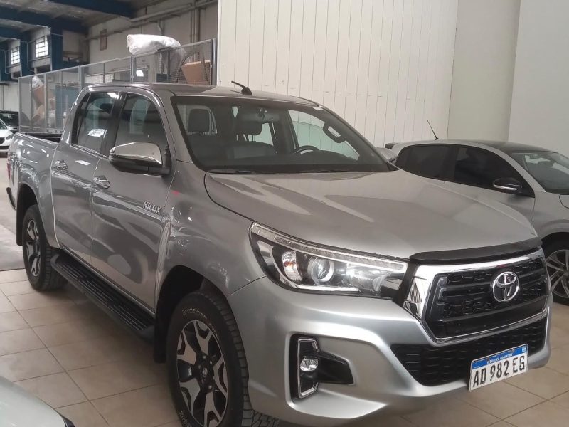 Toyota Hilux Srx 2.8 2018 impecable