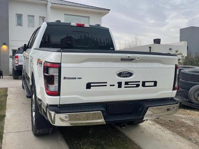 Ford F150 lariat fin 2021 modelo nuevo 92.000km ruedas nuevas bf goodrich